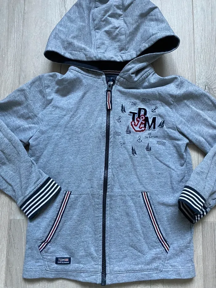 Gilet à capuche terre de marins 6 ans