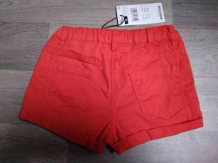 Short fille 4 ans Neuf - photo numéro 3