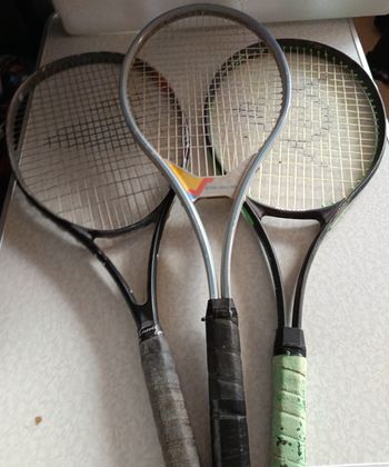Lot de 3 raquettes légères= 1 adulte + 2 juniors: Snauwaert, Dunlop et Inesis