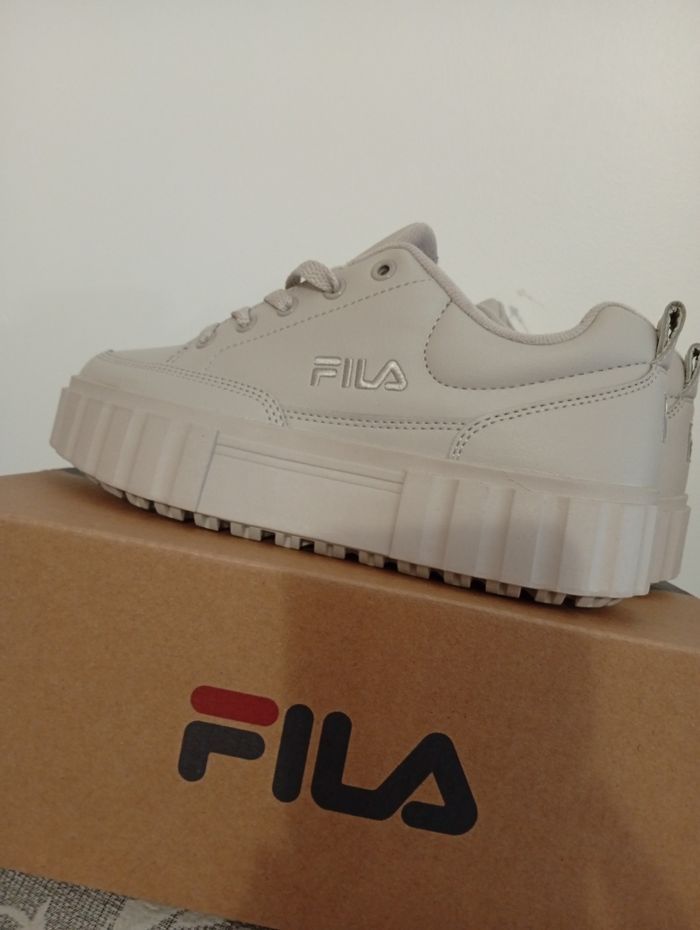 Baskets Fila neuves - photo numéro 6
