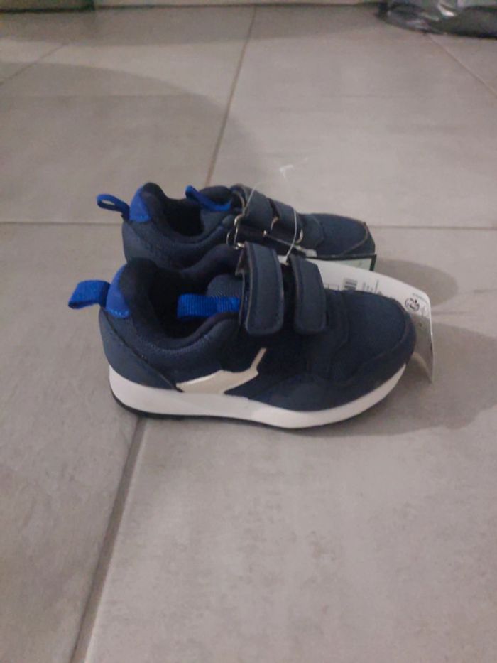 Basket enfant neuve - photo numéro 3