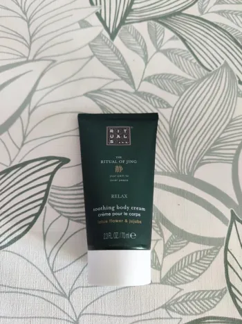 Rituals crème apaisante pour le corps fleur de lotus et jujube 70ml valeur 10€