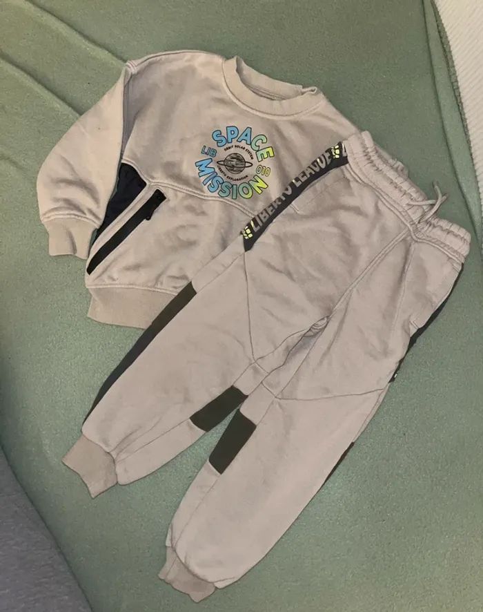 Ensemble liberto 3 ans neuf