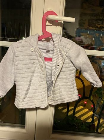 Gilet mi-saison à capuche, taille 9 mois
