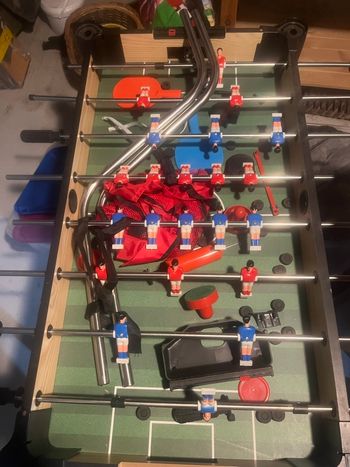 Baby-foot et table de jeux réversible