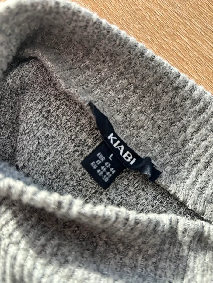 Pull gris - photo numéro 4