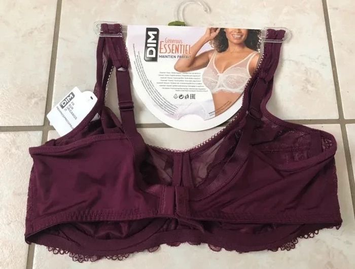 Soutien-gorge avec armatures broderie prune DIM Generous T 95C Neuf avec étiquette - photo numéro 2