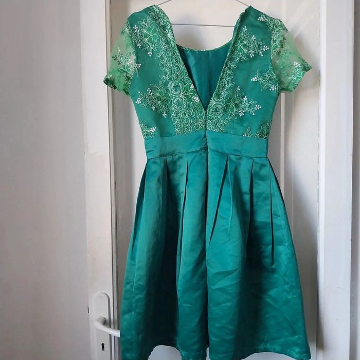 Magnifique robe verte 💚 taille XS - photo numéro 3