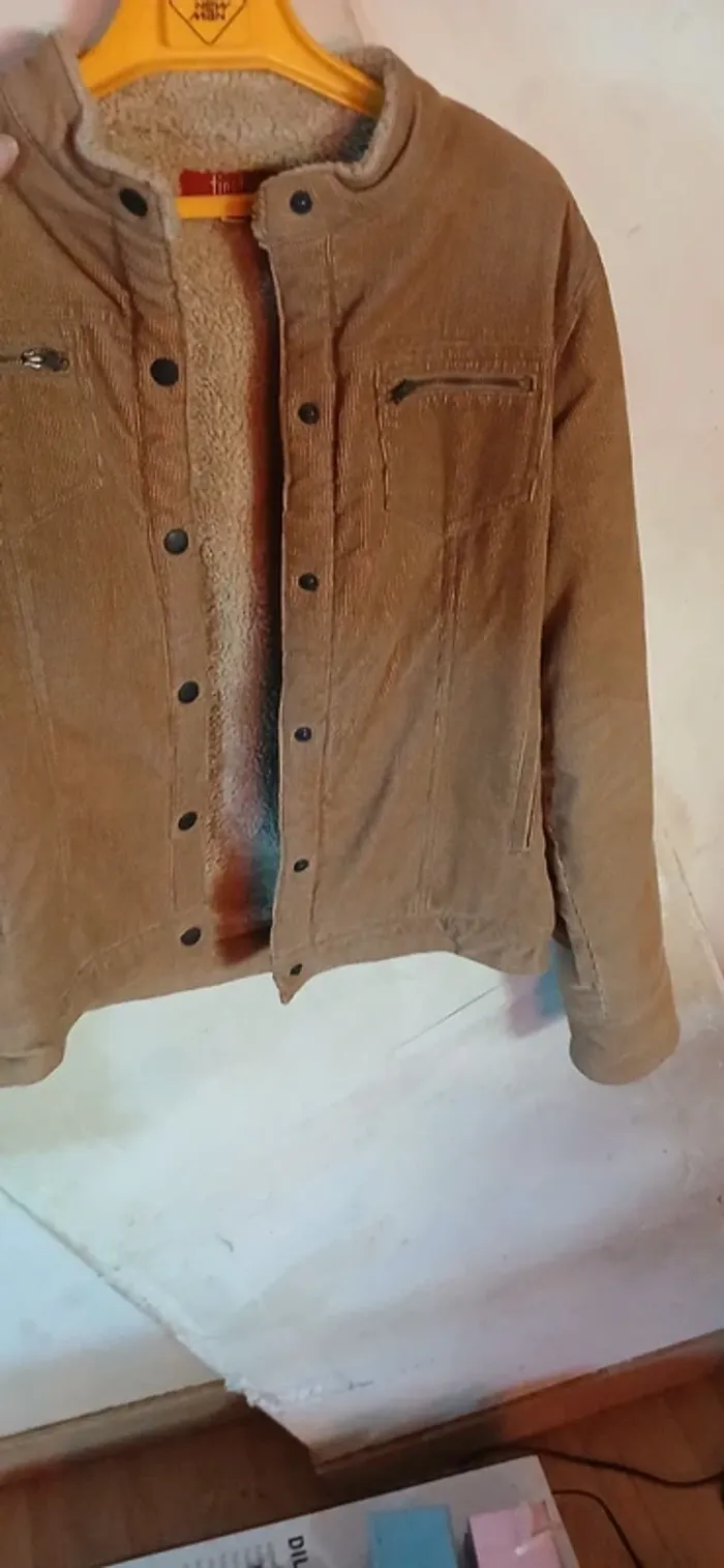 Veste côtelé beige foncé avec doublure fourrure à l'intérieur - photo numéro 4