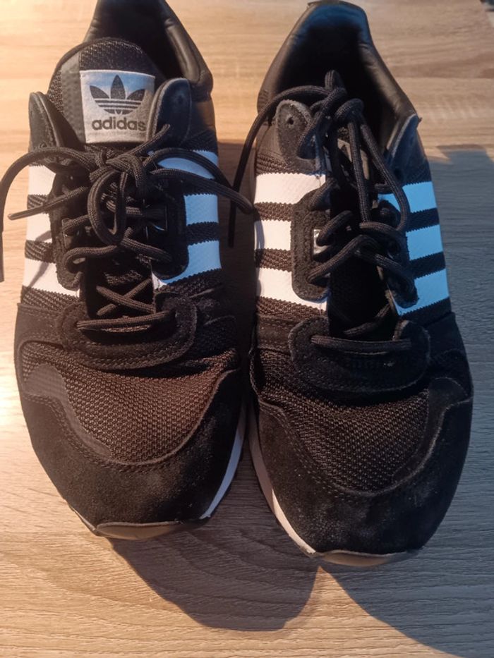 Basket Adidas Taille 44 - photo numéro 2