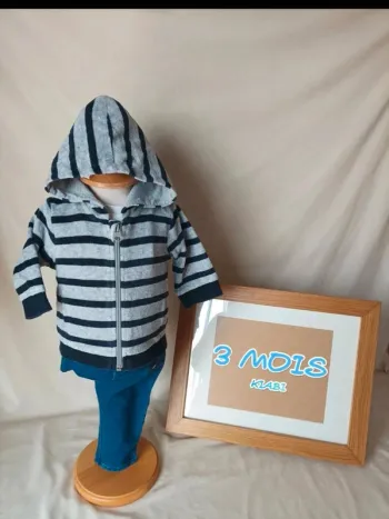 Gilet Zippé à Capuche Rayé "Kiabi" - Taille 3 Mois