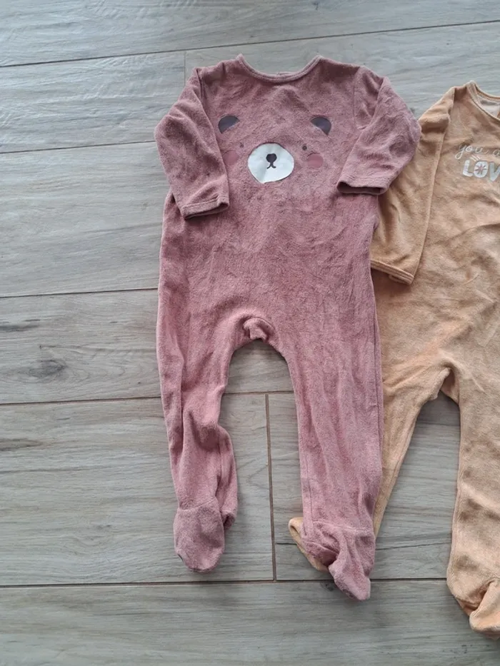 Lot pyjamas 18 mois - photo numéro 2
