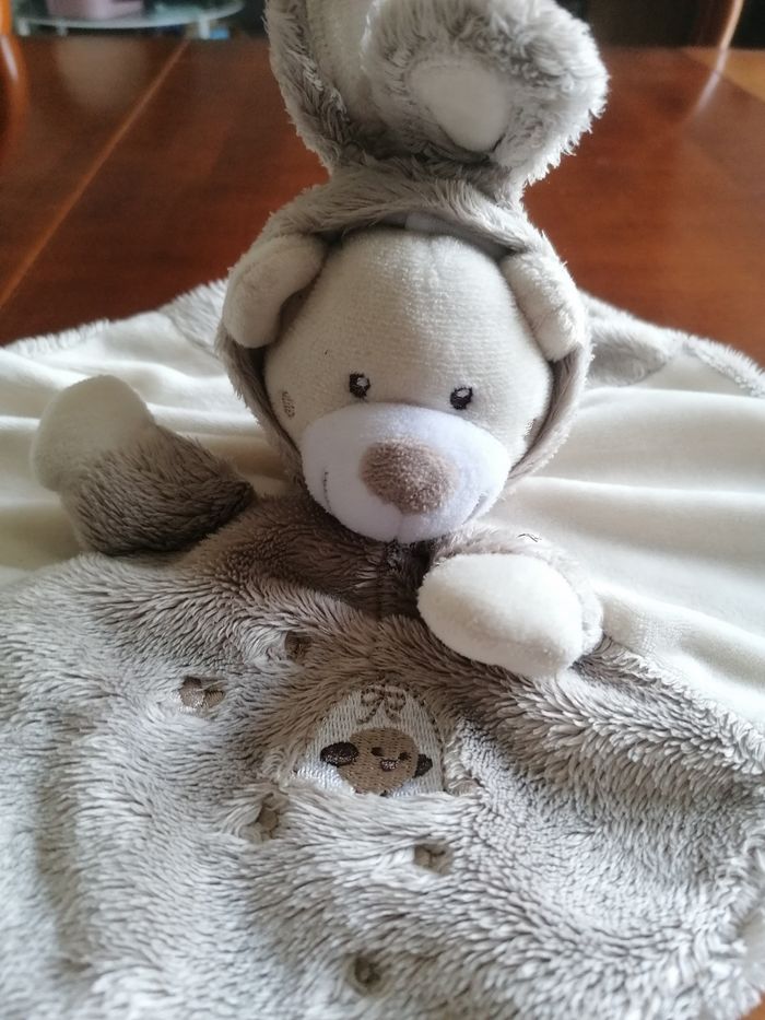 Doudou plat tête d'ourson avec capuche à oreille - photo numéro 2