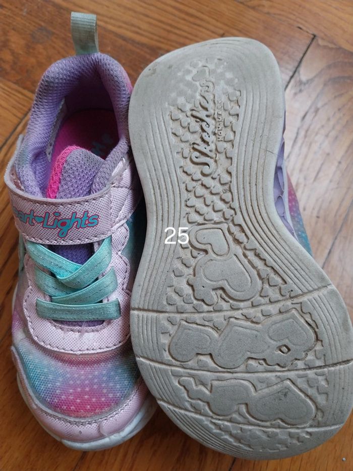 Lot de deux paires de baskets taille 25 - photo numéro 2
