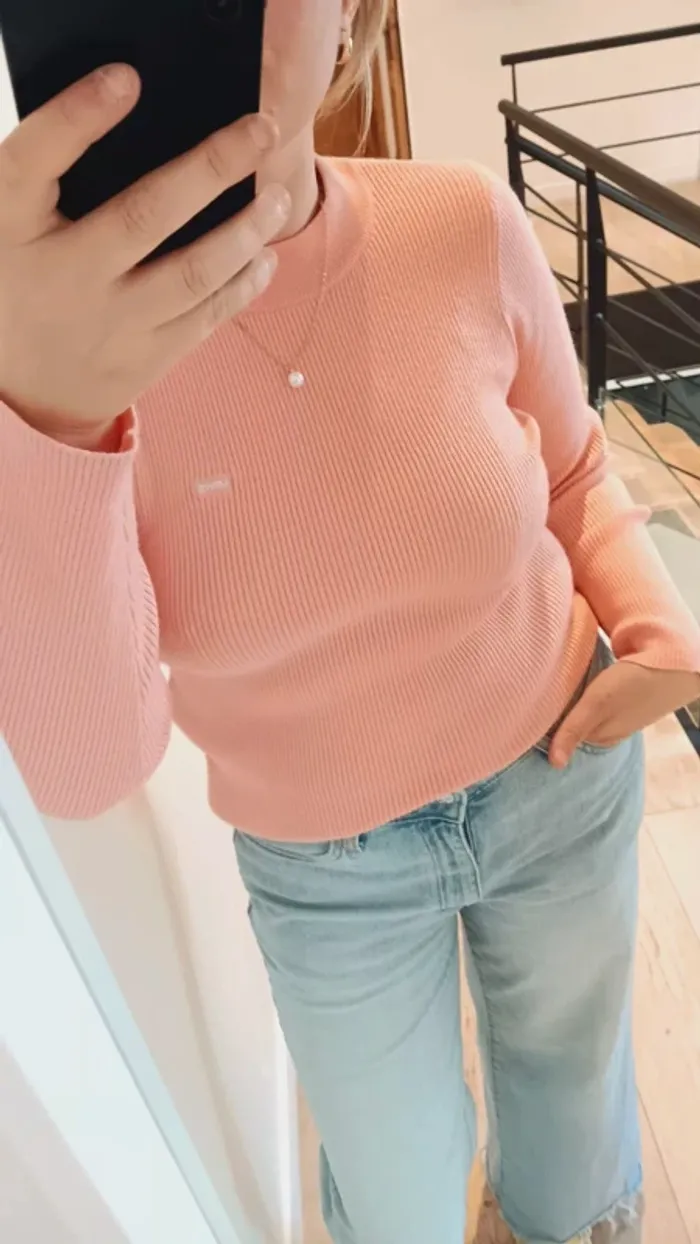 Pull rose Levi's - photo numéro 2