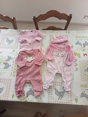 Lot 3 pyjamas 1/3 mois