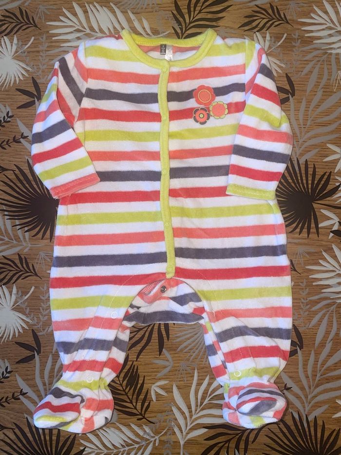 Pyjama velours blanc à rayures multicolores orchestra bb 3 mois