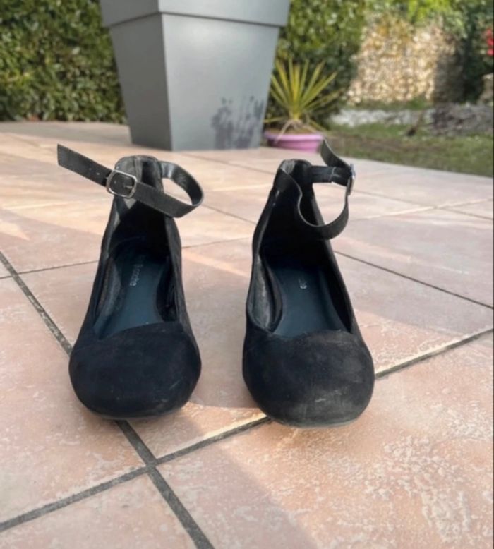 Chaussure à talon matière velours et talon pailletée taille 39 de chez cache cache en bon état - photo numéro 3