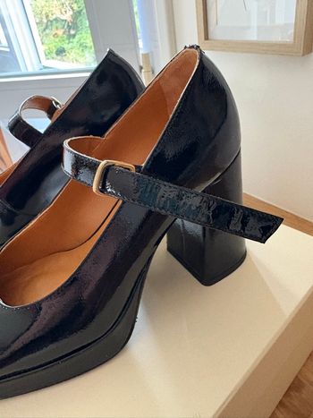 Souliers Sézane Babies  Taille 37