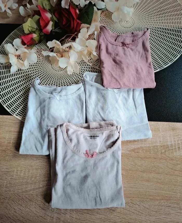 Lot de 4 tee-shirt, taille 6-8 ans
