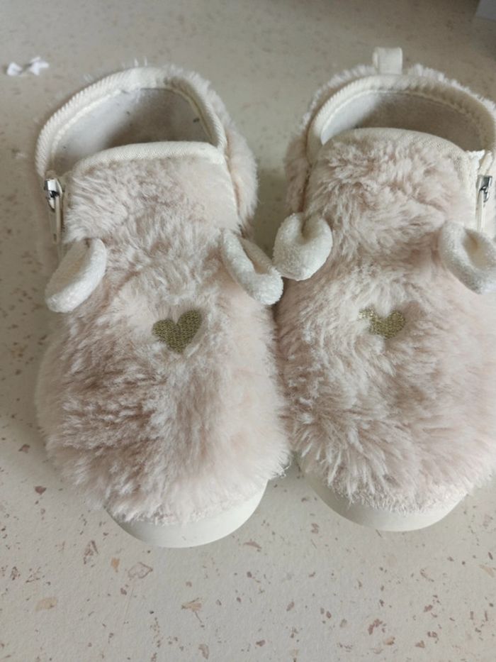 Joli chausson hiver motif coeur