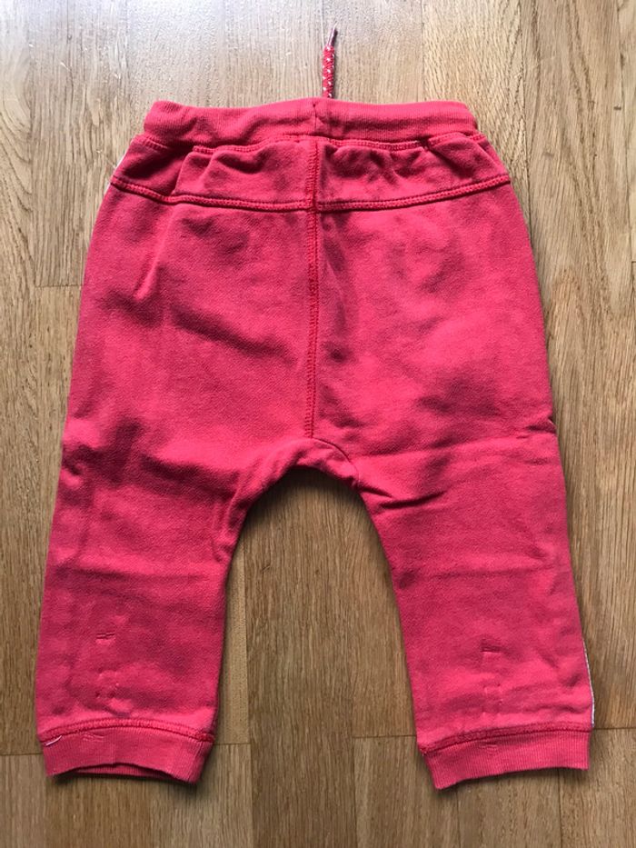 Pantalon rouge - taille 24 mois - photo numéro 2