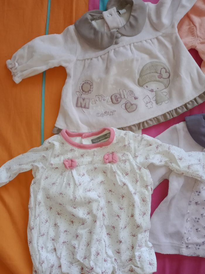 Pull naissance, 1 mois - photo numéro 2