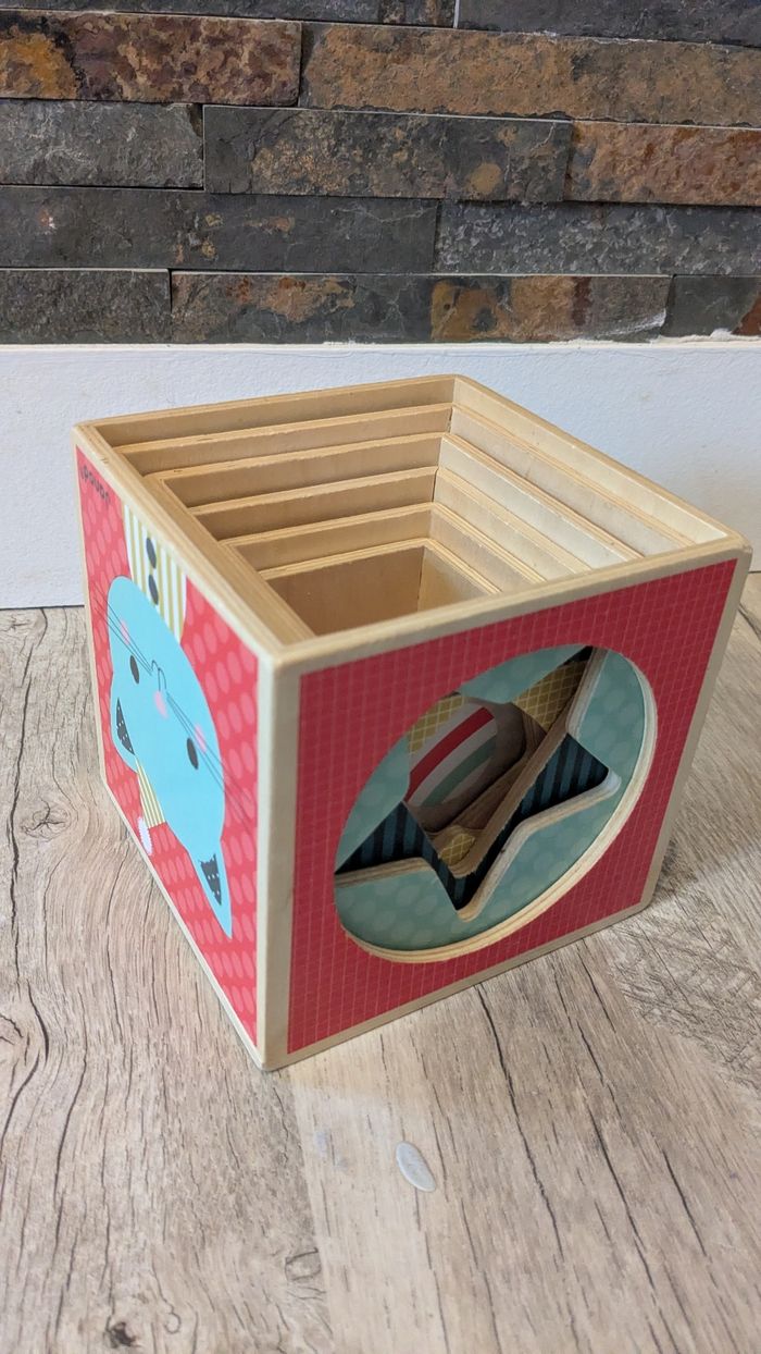 6 cubes en bois emboîtables - photo numéro 3