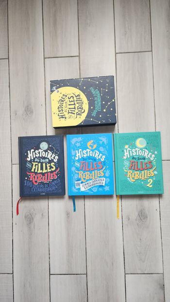 Livres Histoires du Soir. 