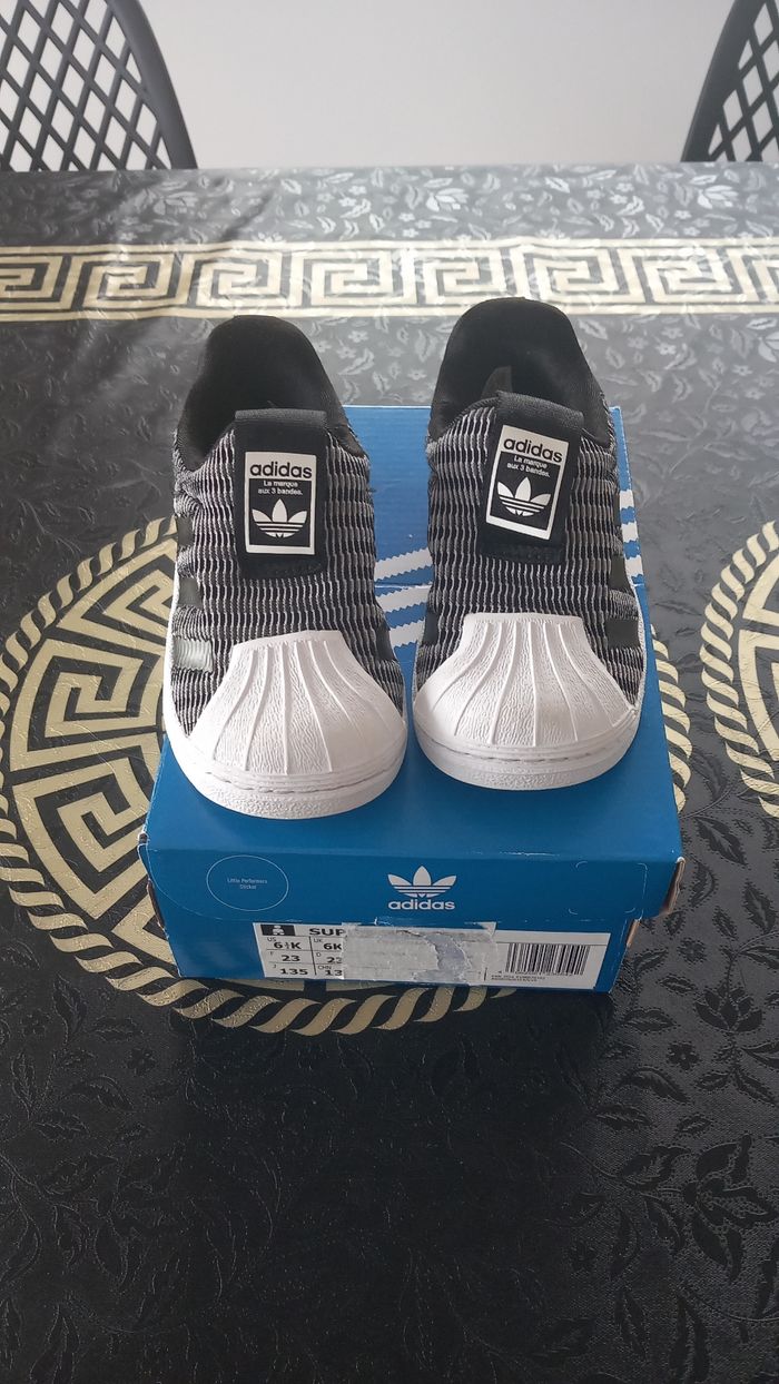 Baskets adidas pointure 23 - photo numéro 2