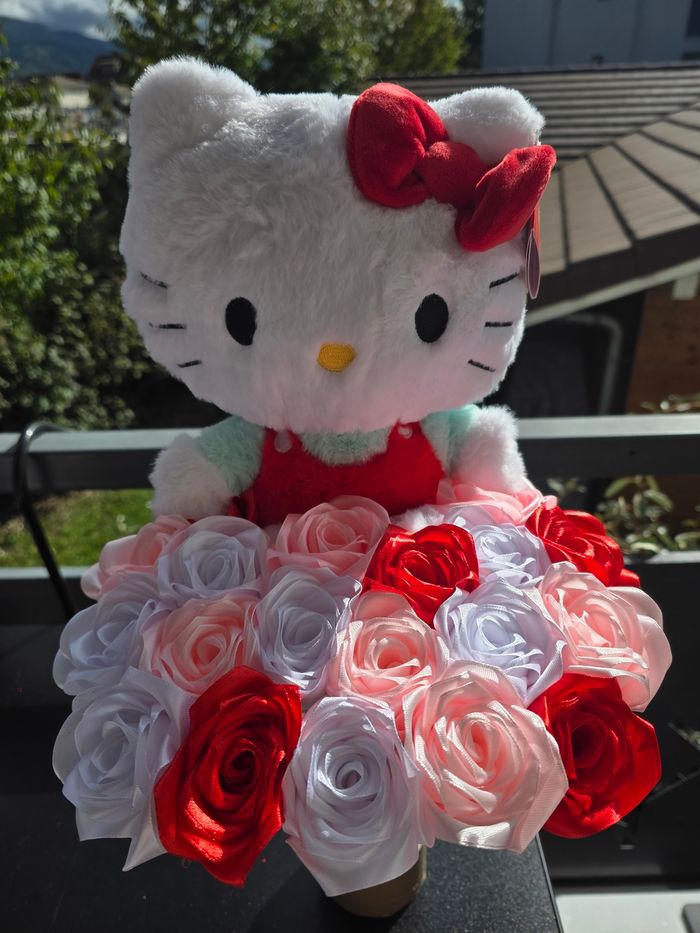 Bouquet de Roses Éternelles Hello Kitty - photo numéro 5