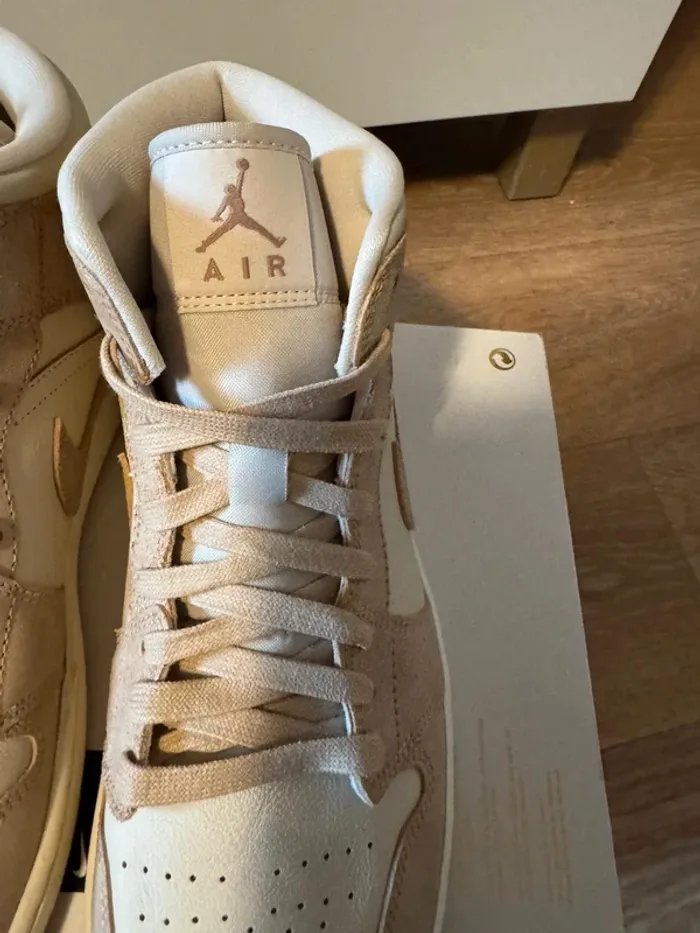 Baskets sneakers montantes Nike air Jordan - photo numéro 4