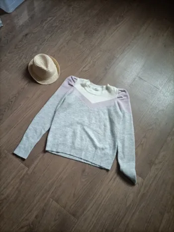 Superbe pull cache cache M