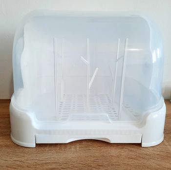 Égouttoir à biberons + biberons