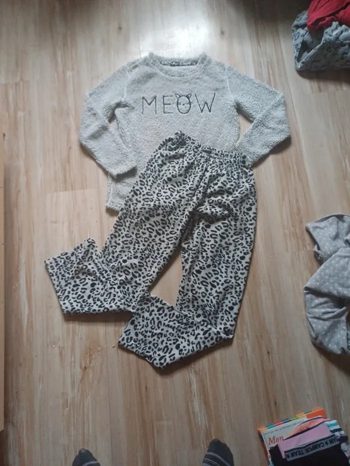 Lot 2 pyjamas chaud hiver taille 38/40 - photo numéro 8