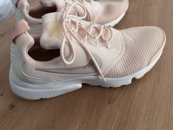 Paire de baskets 👟 Nike running course à pied - photo numéro 2
