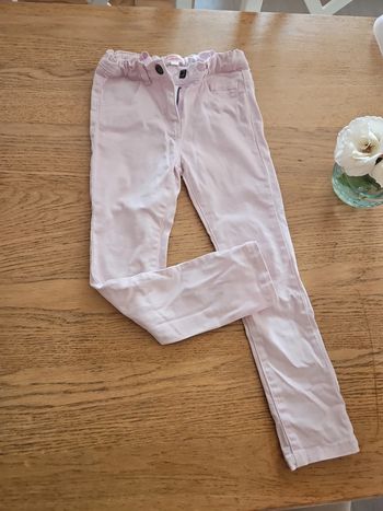 Jeans rose pâle du pareil au même