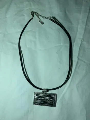 Collier vintage argenté