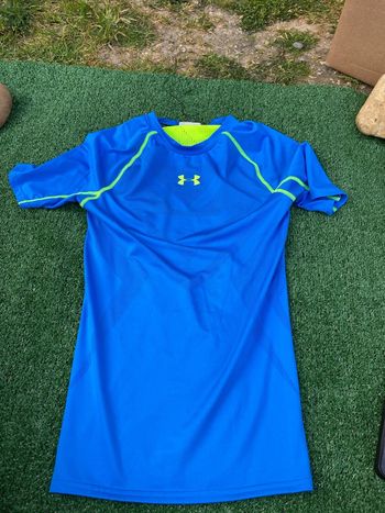 T shirt under armour