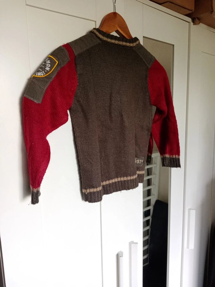 Pull marron/rouge T 5 ans - photo numéro 3