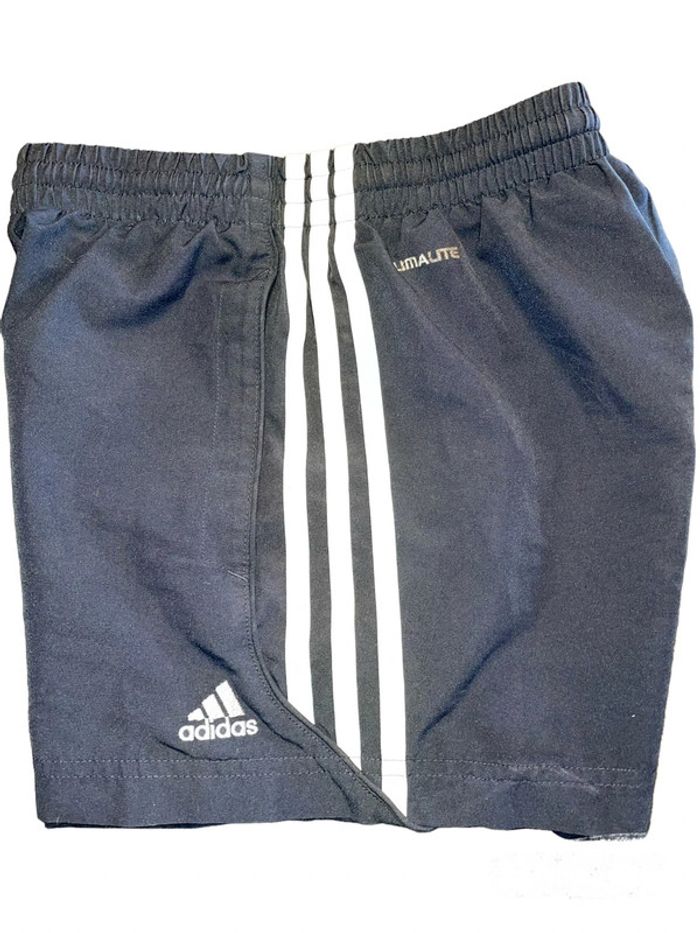 Short Adidas 10 ans - photo numéro 2