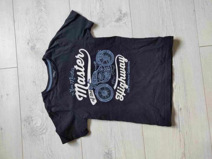 Lot Veste et T-shirt 10 ans - photo numéro 2