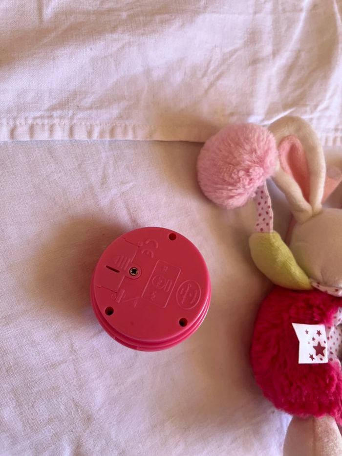 Doudou avec lumière douce rose - photo numéro 3