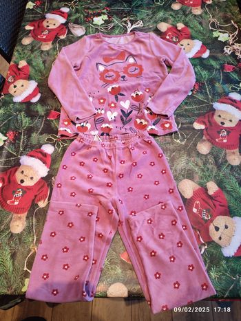 Pyjamas éponge fille  8 ans