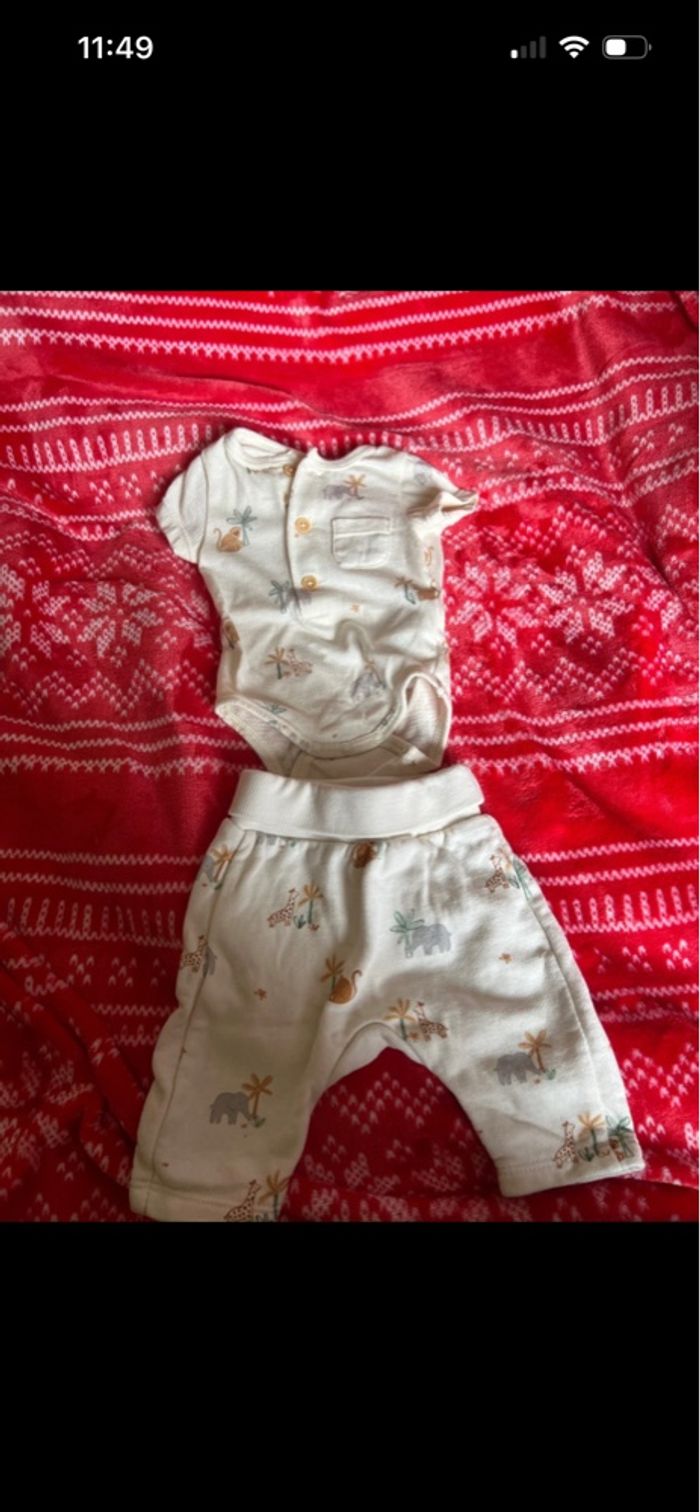 Ensemble bébé 1 mois