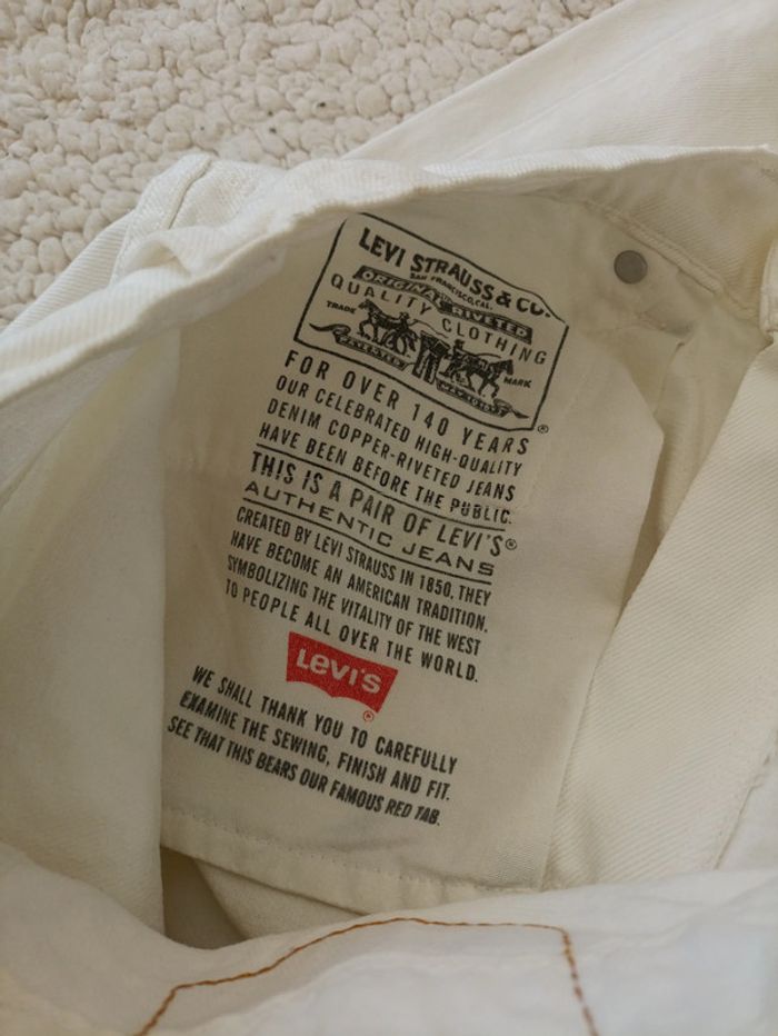 Fabriqué en 96, piece vintage authentique jean Levi's 521 blanc vintage 90s made in USA tapered - photo numéro 3