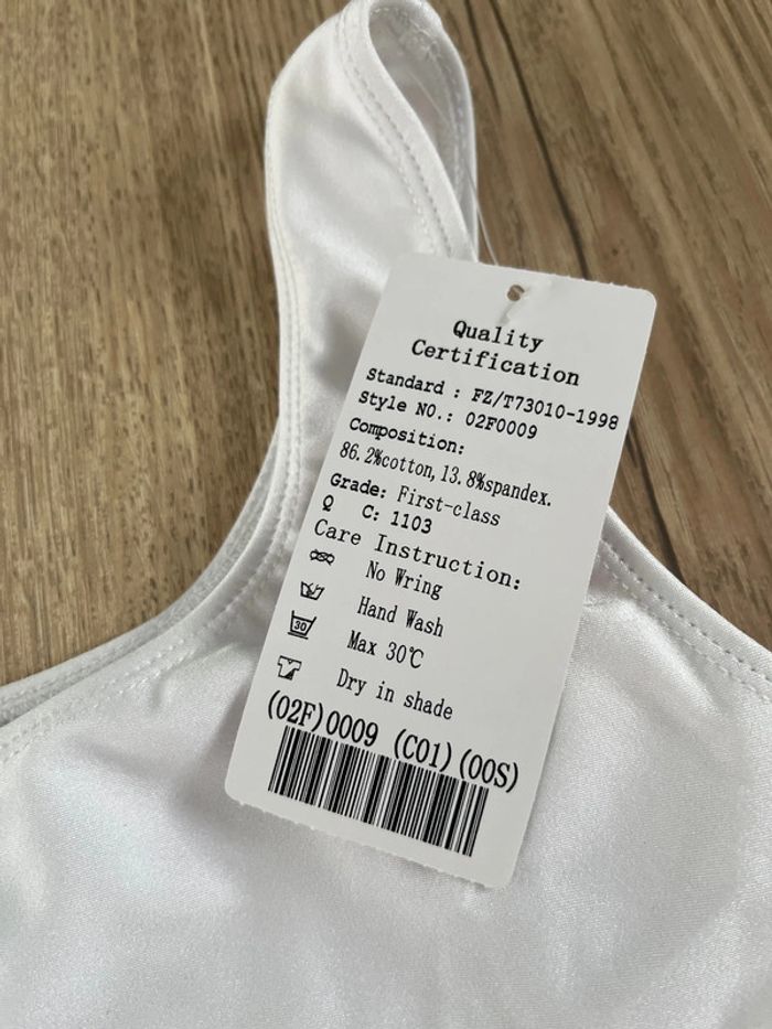 Justaucorps danse Actilign couleur blanc taille S enfant neuf avec étiquette - photo numéro 4