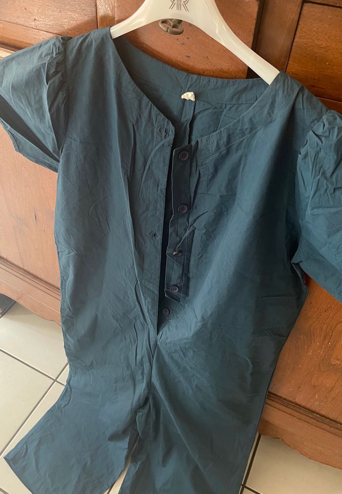 Combinaison bleu , manches courtes , longueur de pantalon 7/8 - photo numéro 3