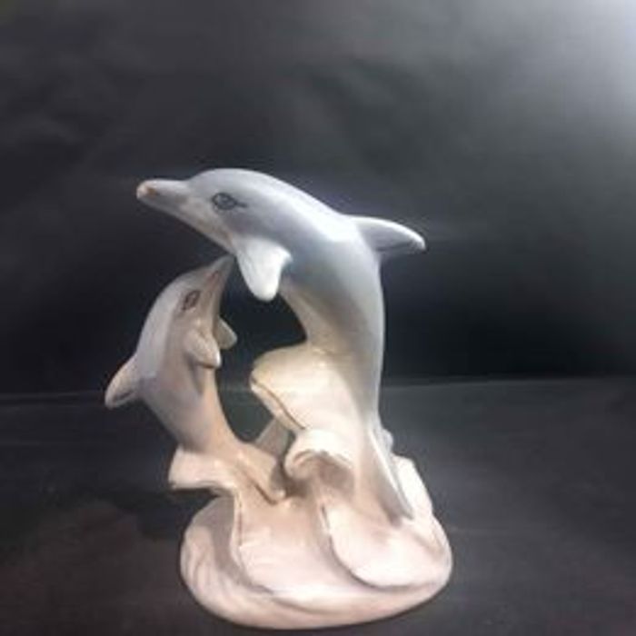 Figurine dauphins maman et son bébé - photo numéro 3