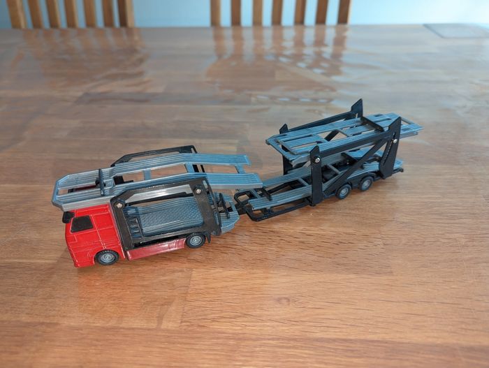 Camion pour petites voitures environ 29 cm